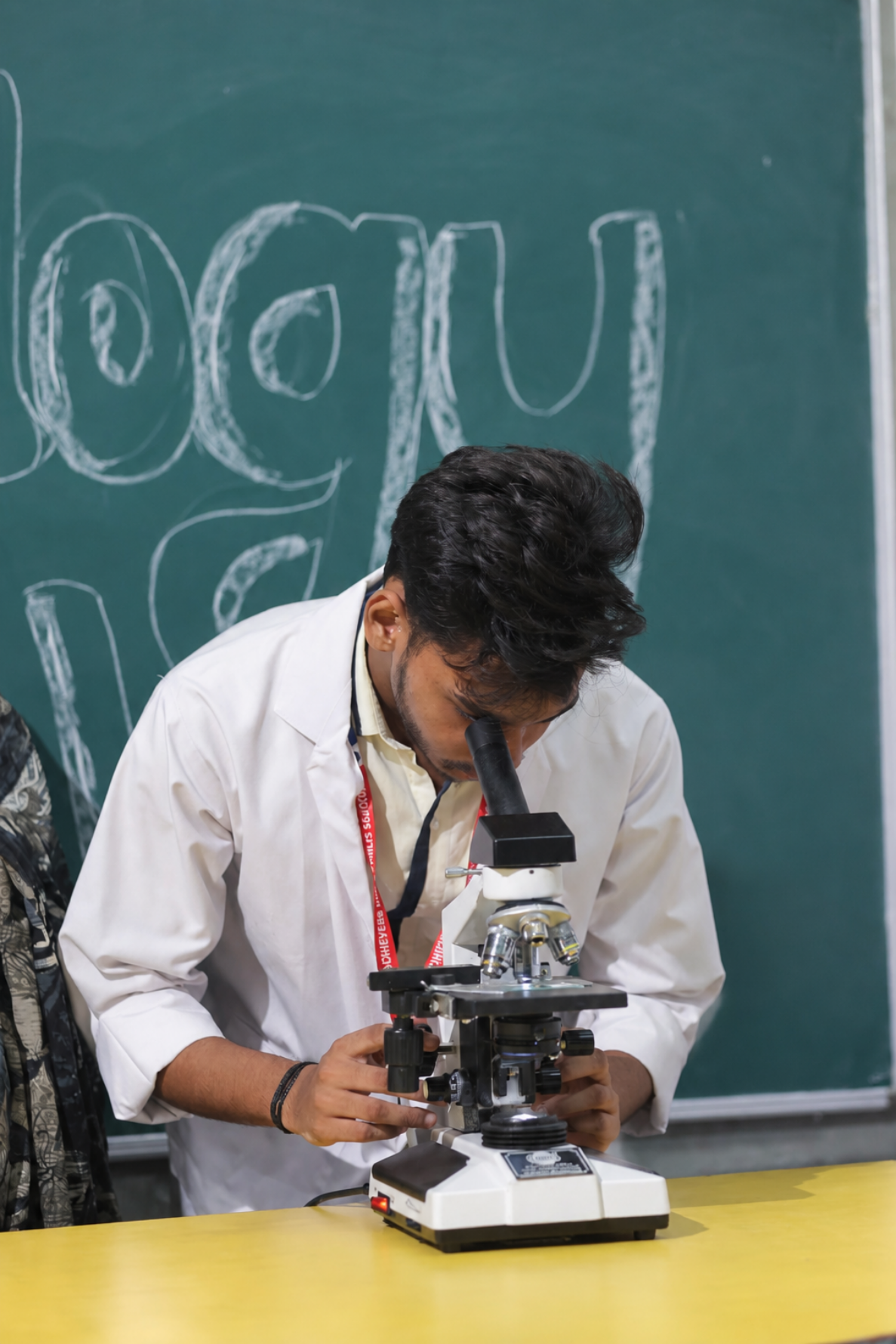 Biology & Life Sciences Laboratory Photo 3